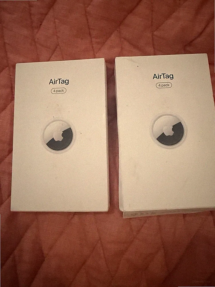8 apple air tags (4 pack X 2)