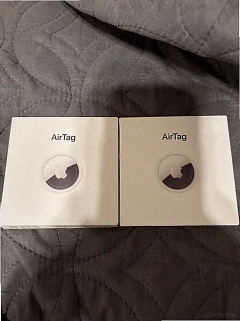 New Apple Airtags New In Box 2 Pc White